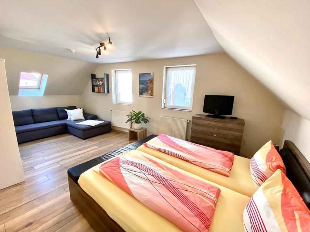 Ferienwohnung Bergblick イェーナ エクステリア 写真
