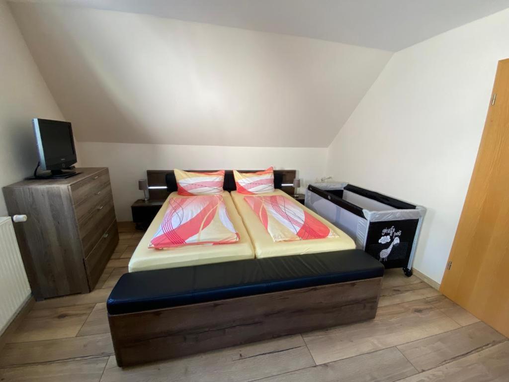 Ferienwohnung Bergblick イェーナ エクステリア 写真